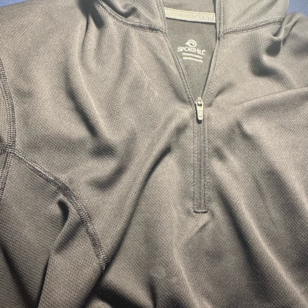 Black sport hill vest